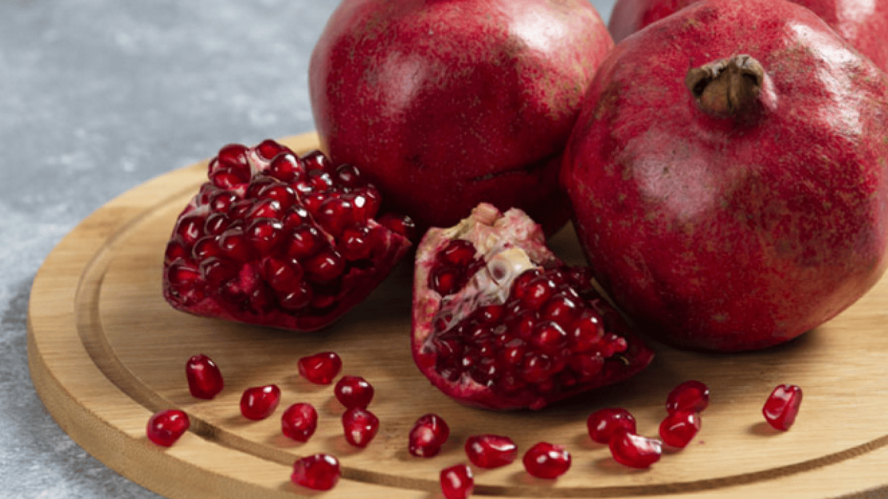 Foto - Nar kalp sağlığını destekleyen en iyi besin! 1 kaşık katmak yetiyor! Nar suyu: Çamaşır suyu gibi temizliyor