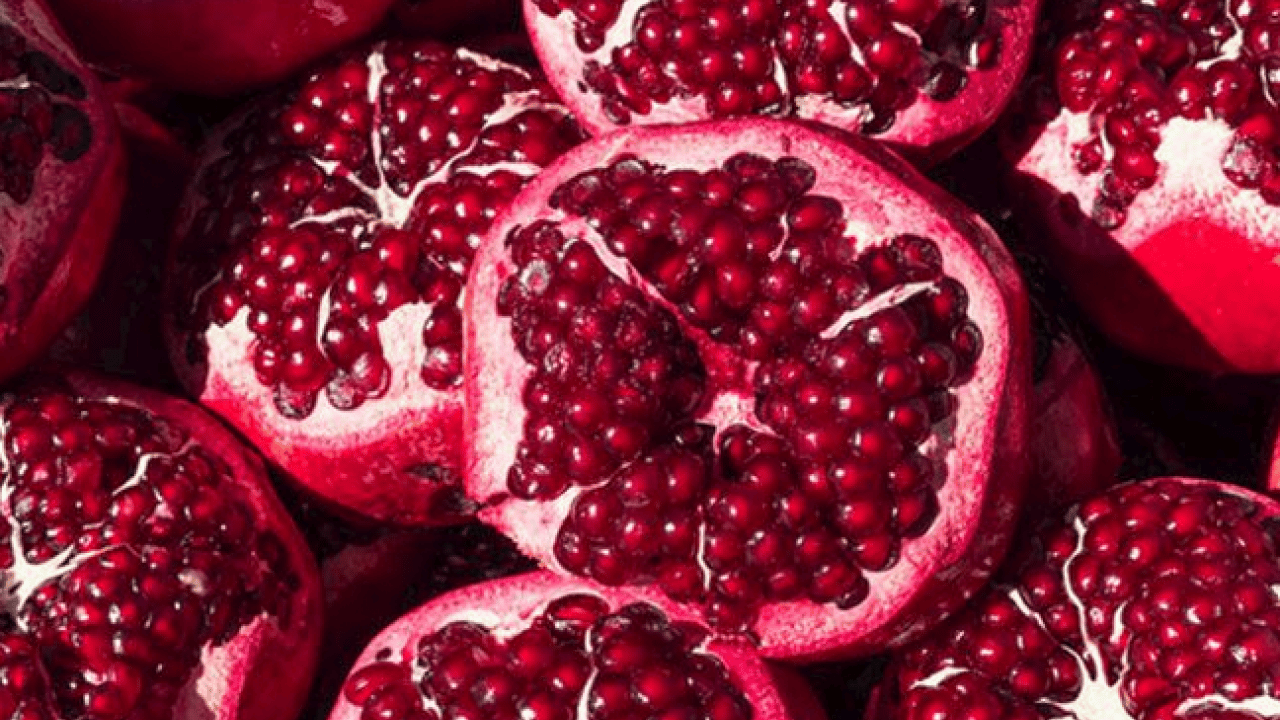 Foto - Nar kalp sağlığını destekleyen en iyi besin! 1 kaşık katmak yetiyor! Nar suyu: Çamaşır suyu gibi temizliyor