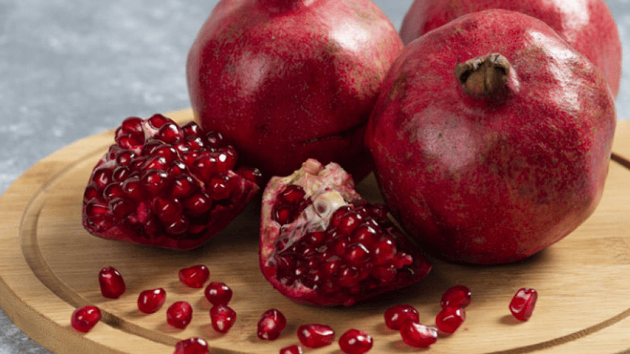 Foto - Nar kalp sağlığını destekleyen en iyi besin! 1 kaşık katmak yetiyor! Nar suyu: Çamaşır suyu gibi temizliyor