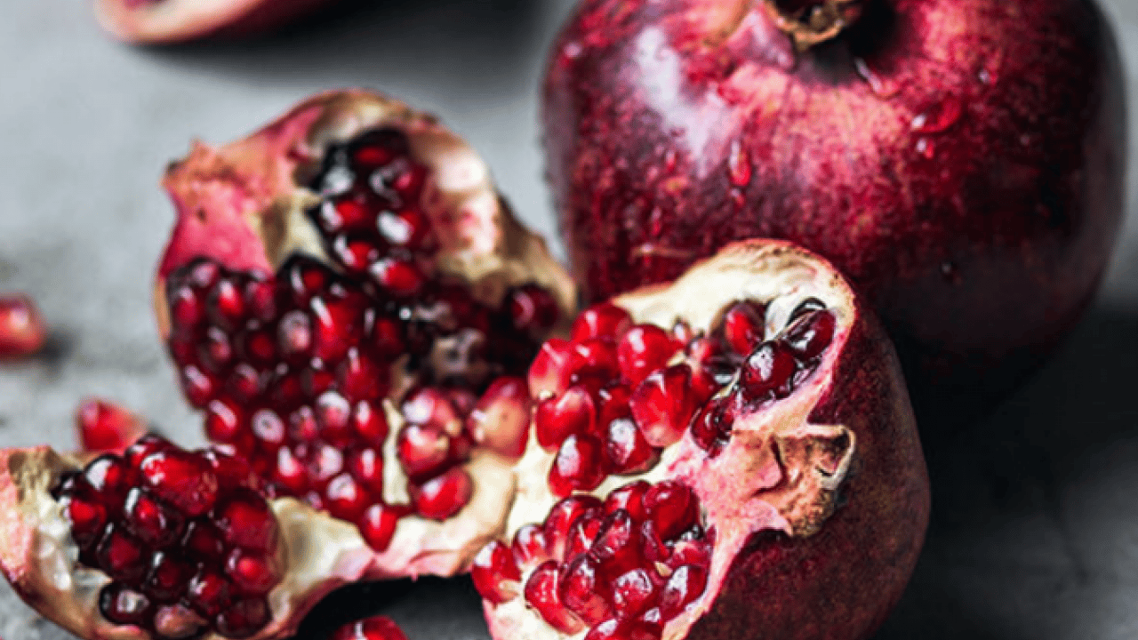 Foto - Nar kalp sağlığını destekleyen en iyi besin! 1 kaşık katmak yetiyor! Nar suyu: Çamaşır suyu gibi temizliyor