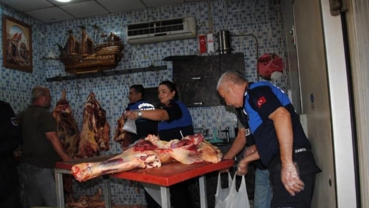 Foto - Nasıl mideniz var sizin! Et depolarına yapılan baskında dehşete düşüren görüntü