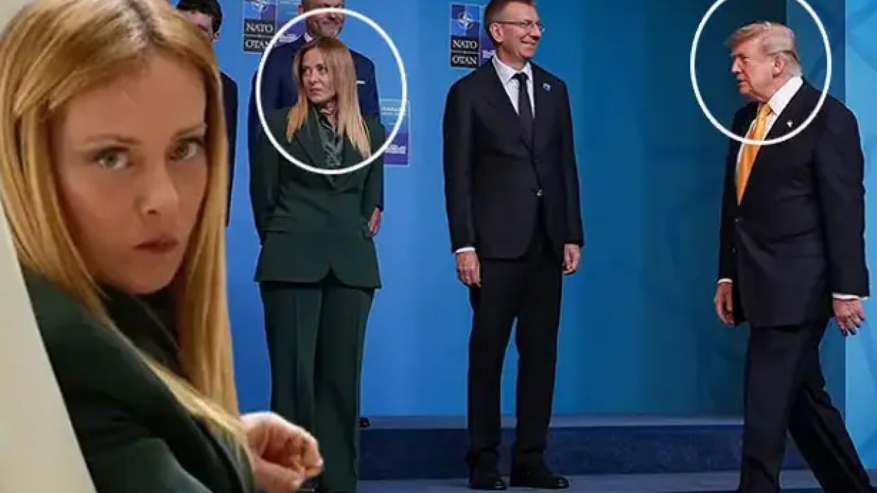Foto - NATO Zirvesi'ne bu anlar damga vurdu! Mehterden Trump'a renkli kareler