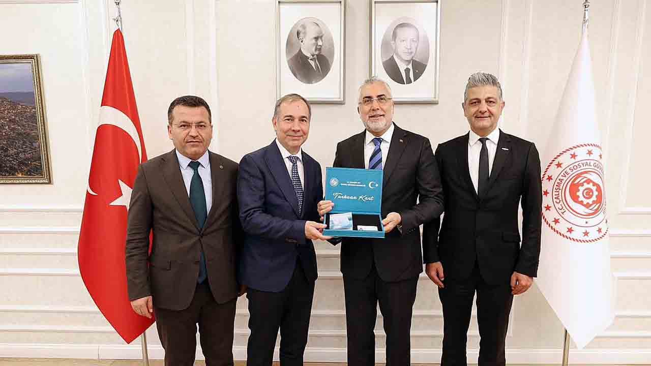Foto - Ne anlama geliyor? 2 devin ceo’suna ‘Turkuaz kart’ sürprizi
