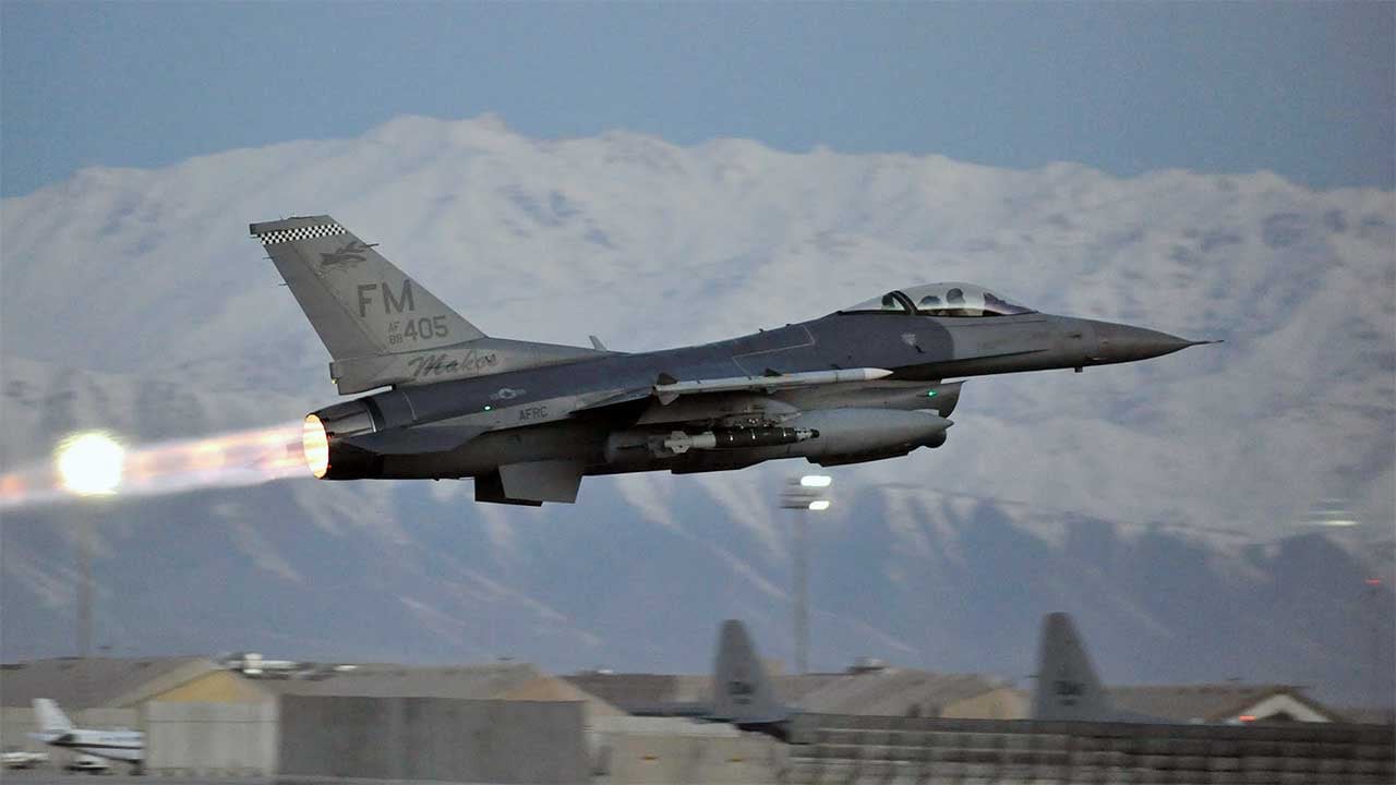 Foto - Ne halt yedikleri belli değil! F-16 Block 70'i Çin üretse 1 aya gelirdi