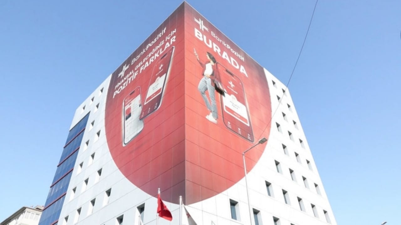 Foto - Ne olduysa sessiz sedasız oldu! Türkiye’nin dev bankası bugün satılıyor 