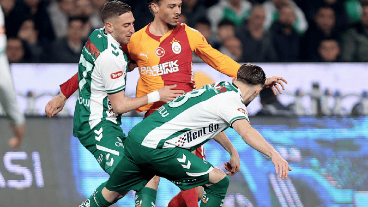 Foto - Ne yaptıysa olmuyor da olmuyor! Bir türlü dikiş tutmadı gibi... Leroy Sane düşündürüyor