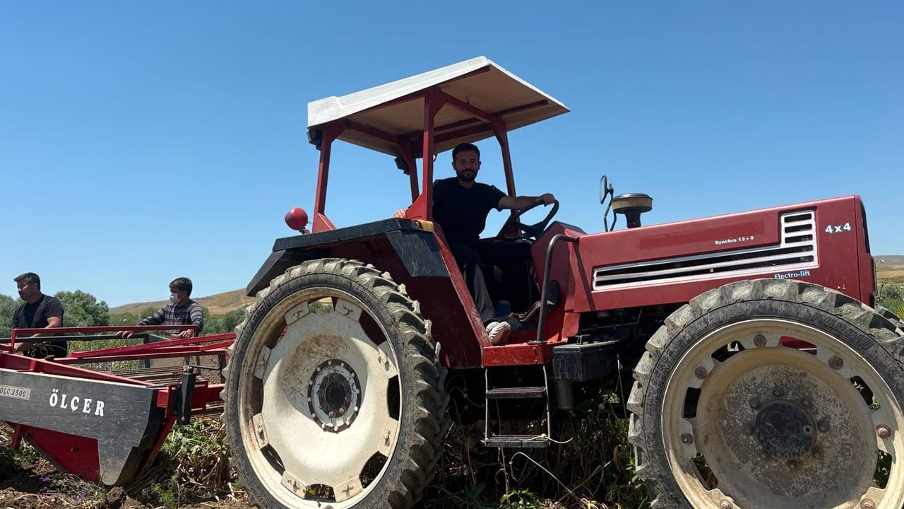 Foto - 'Neden olmasın?' diyerek etki! Tarladan bereket fışkırdı: 350 ton hasat bekliyor