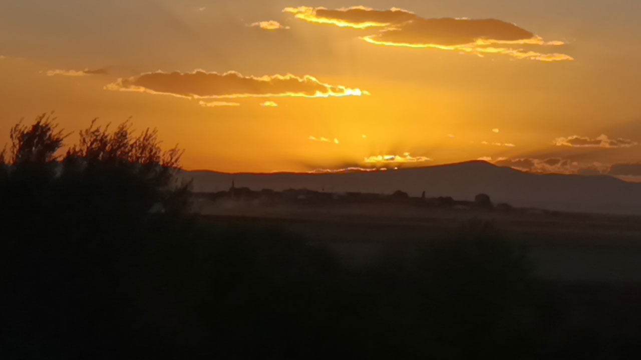 Foto - Nefes kesen manzara! Gün batımının kızılı şehri masal diyarına dönüştürdü