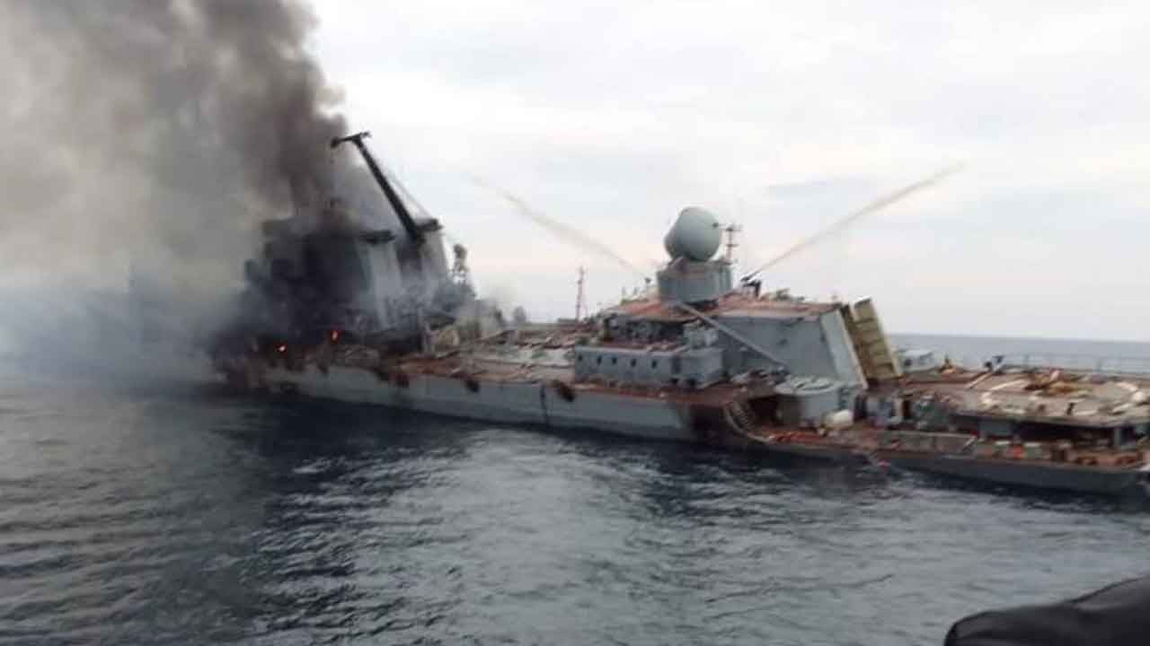 Foto - Neler oluyor: 3 savaş gemisi vuruldu