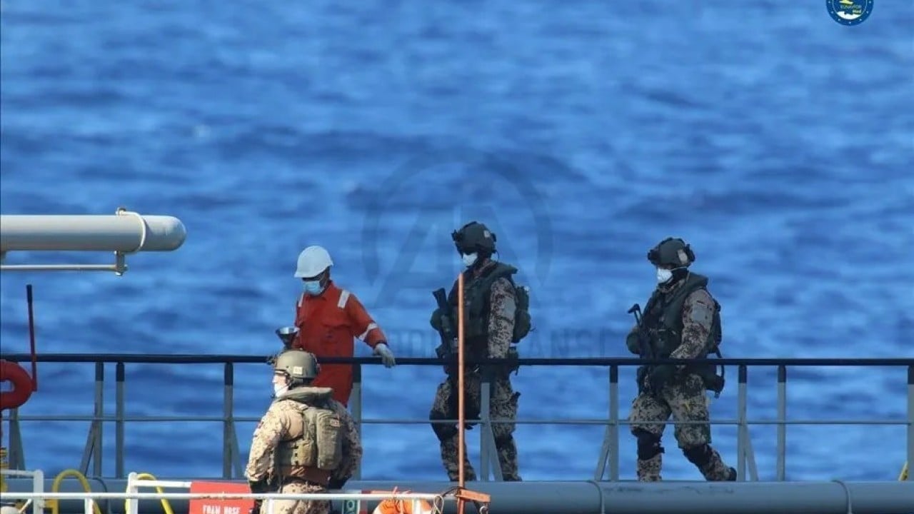 Foto - Neler oluyor: Askerler Türk gemisine çıkarma yaptı