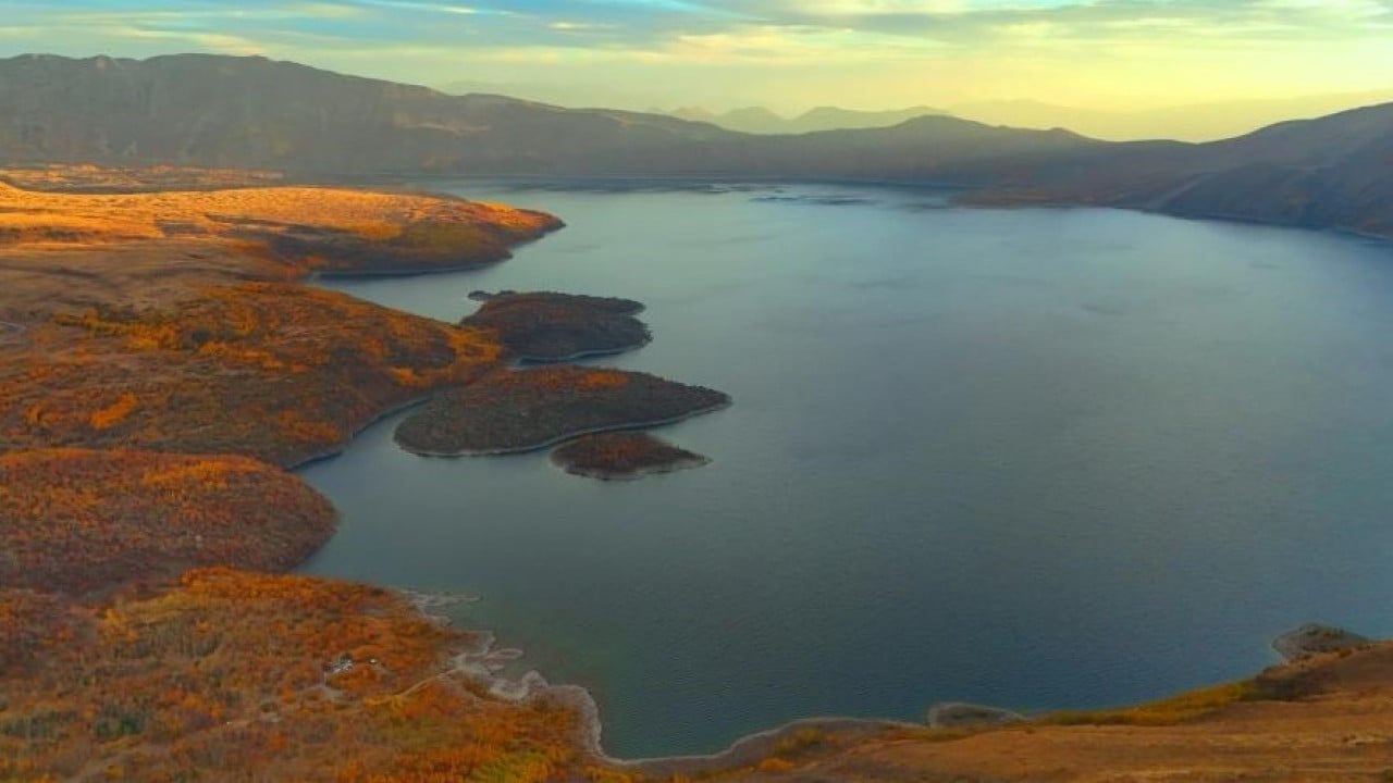 Nemrut Kalderası'ndaki sonbahar güzelliği hayran bıraktı
