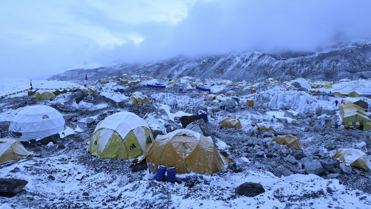 Foto - Nepal’den Everest kararı! O uygulama kaldırılacak