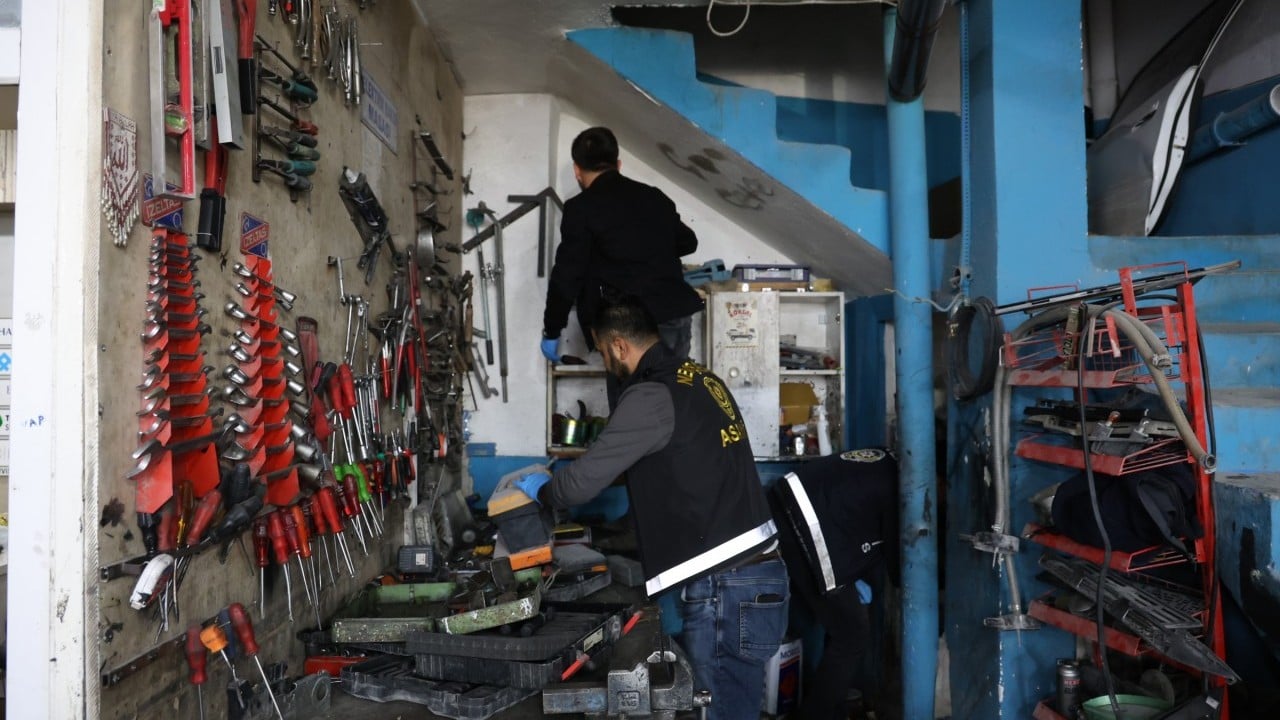 Foto - Nerede sakladıkları ortaya çıktı: Ağır hasarlı araçlar üzerinden ‘Change’ oyunu