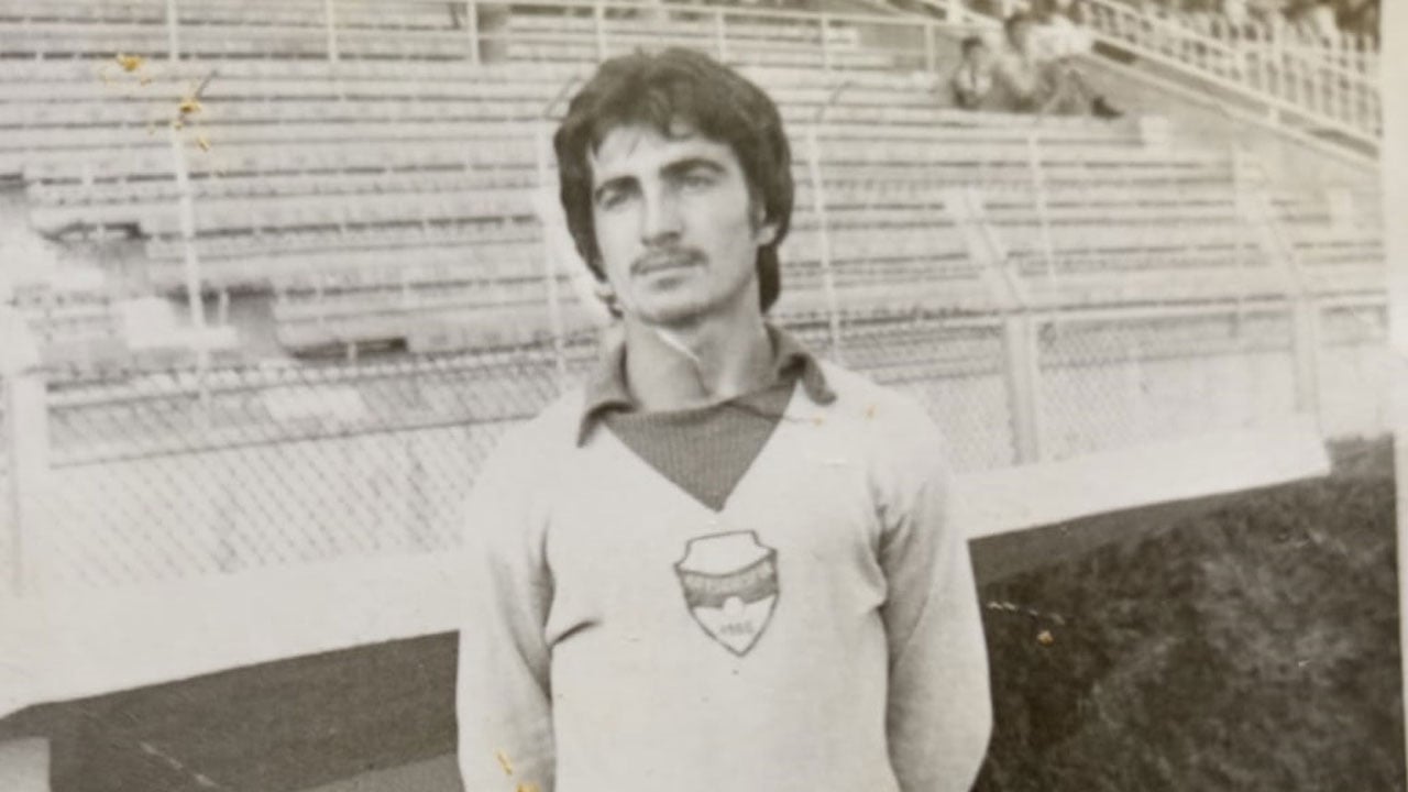 Foto - Nereden nereye... Süper Lig'in eski yıldızı şimdi stadyum önünde köfte satıyor