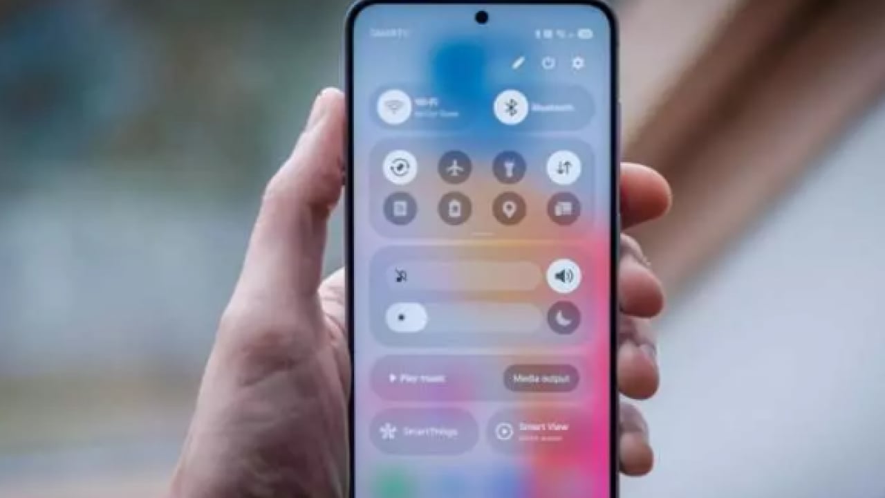 Foto - Neredeyse her cepte var: Popüler telefon markasından casus yazılım çıktı!