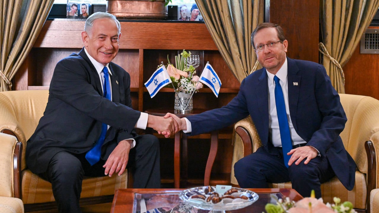 Foto - Netanyahu iblisini kurtarmak için yırtınıyorlar
