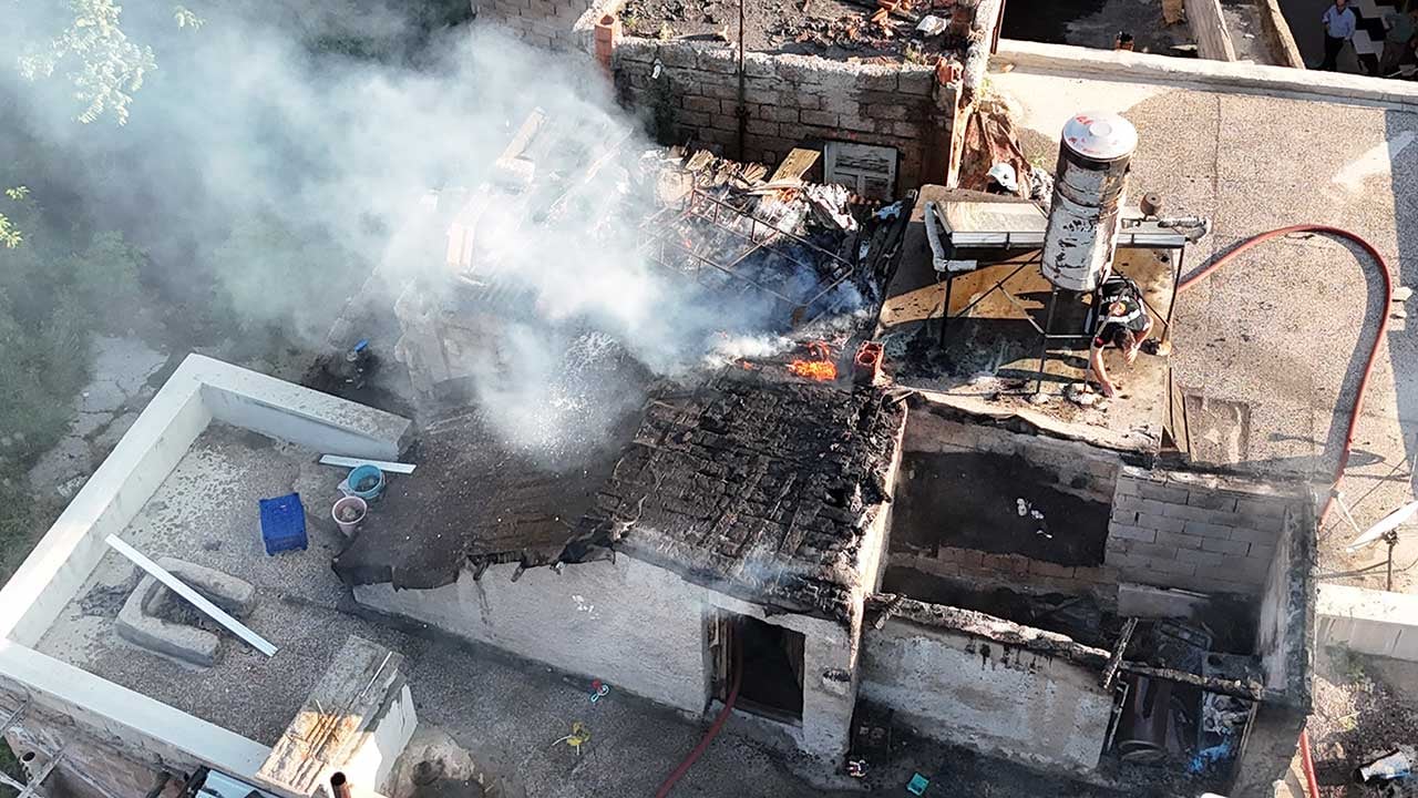 Nevşehir'de yürekleri ağza getiren yangın! İtfaiye alevlerle savaşırken vatandaşlar da yardıma koştu!