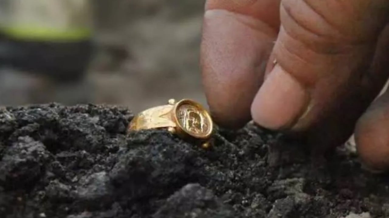 Foto - Neye niyet neye kısmet: Solucan ararken bakın ne buldu!