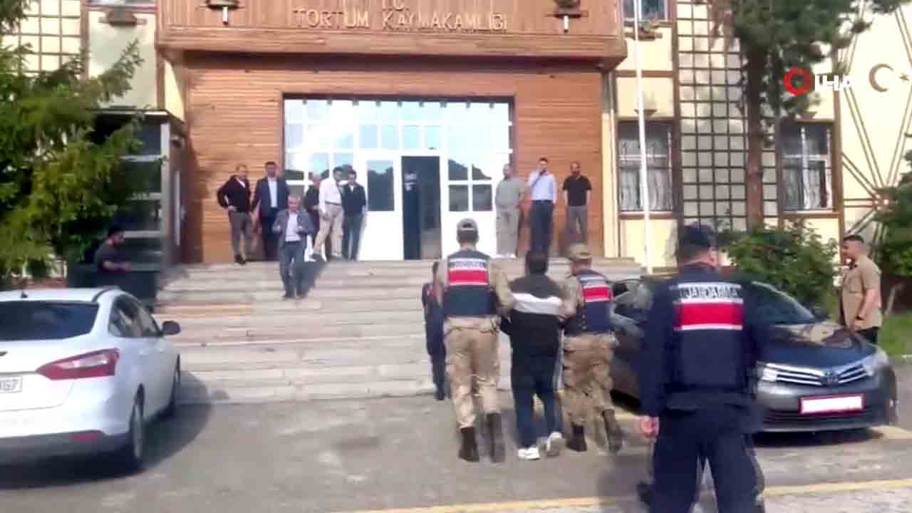 Foto - Neye uğradıklarını şaşırdılar: Satılık hayvan peşinde koşanlara ibretlik ders