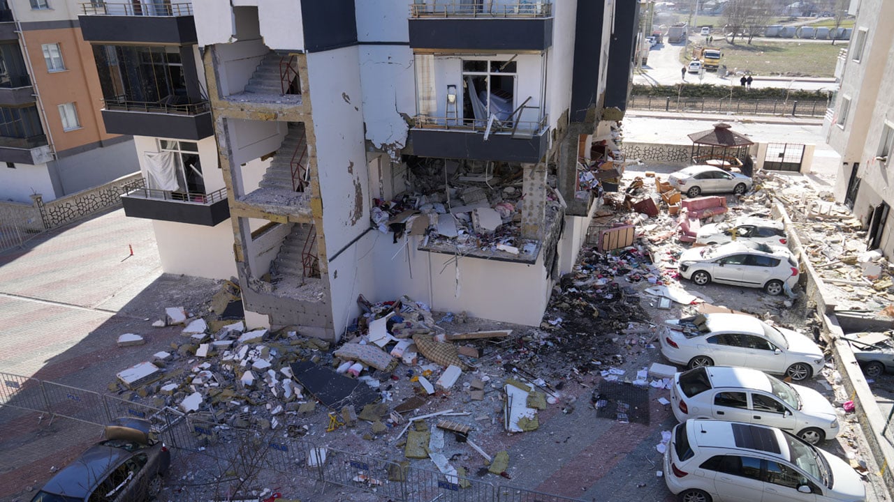 Foto - Niğde'deki patlamanın boyutu gün ağarınca ortaya çıktı: İran füzesi sandık