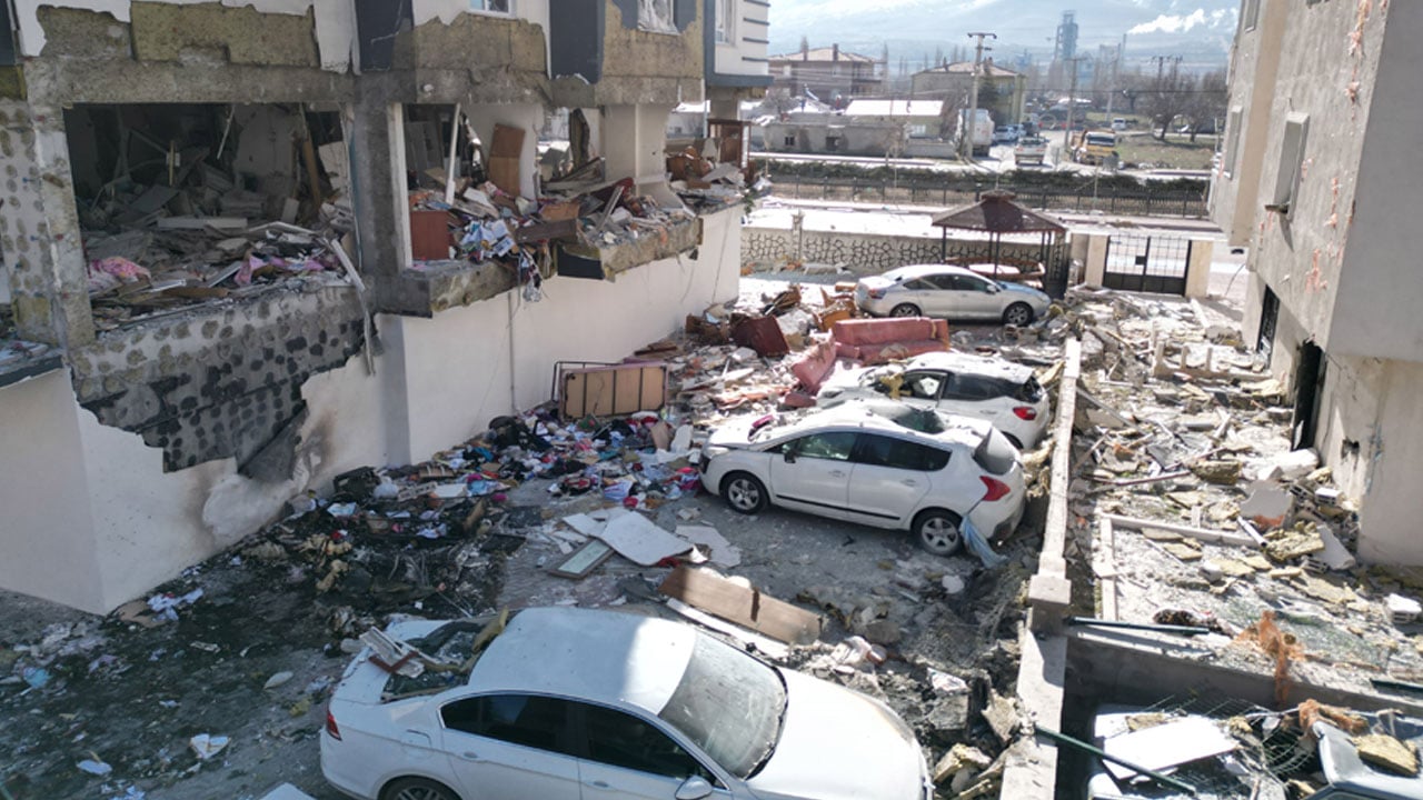 Foto - Niğde'deki patlamanın boyutu gün ağarınca ortaya çıktı: İran füzesi sandık