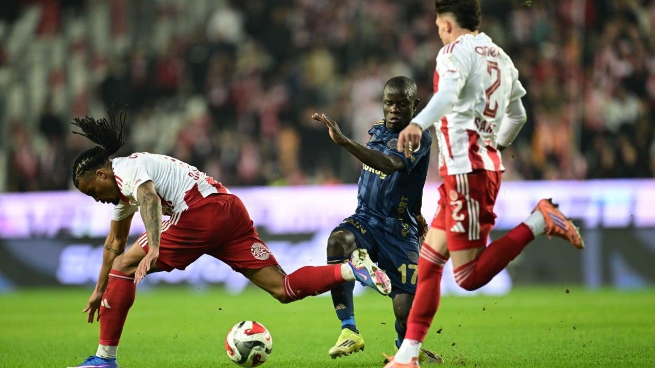 Nihat Kahveci yayında çıldırdı: Fenerbahçe'nin rekor transferini yerden yere vurdu