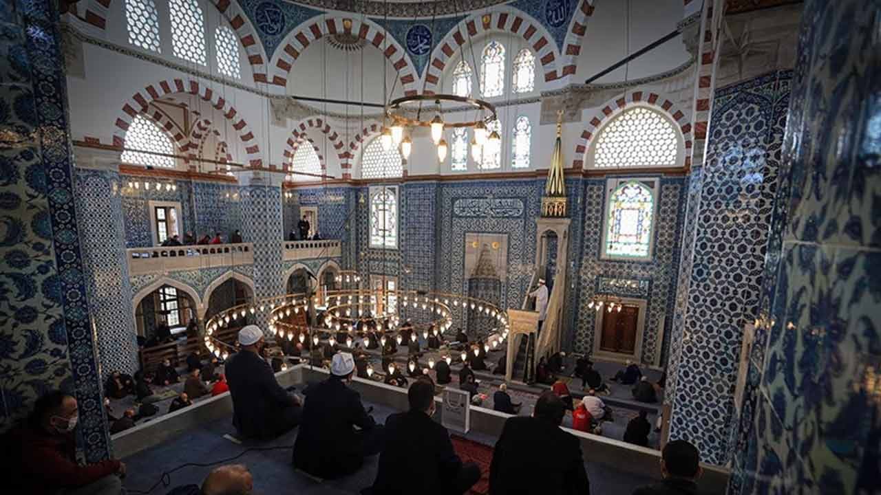 Foto - ‘Nikâhın en hayırlısı en kolay olanıdır!’ Cuma hutbesinde aileye vurgu