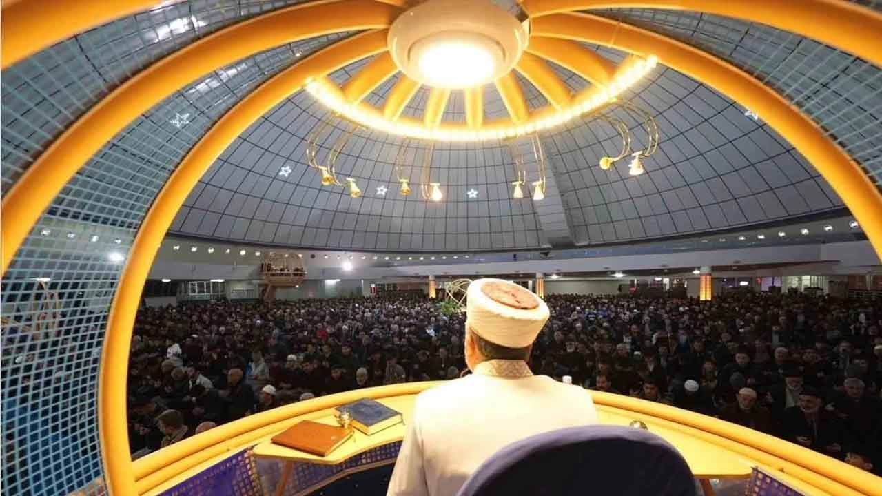 ‘Nikâhın en hayırlısı en kolay olanıdır!’ Cuma hutbesinde aileye vurgu