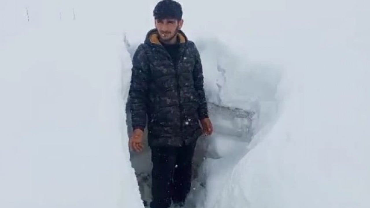 Nisan ayında şoke eden manzara! Kar kalınlığı insan boyutunu geçti