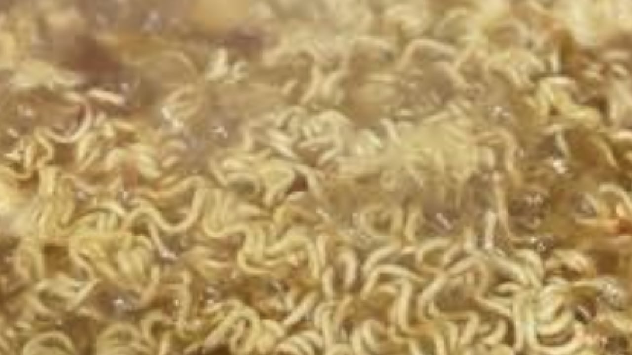 Noodle ürünlerine dikkat... Çocukları tansiyon hastası yapıyor: Damarları tıkıyor