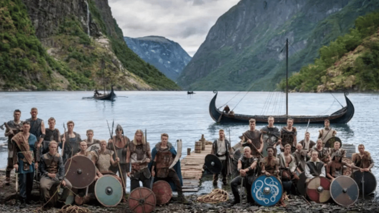 Foto - Ünlü sanatçı çekti: Norveç Millî Takımı, Viking kostümleriyle Dünya Kupası pozu verdi...