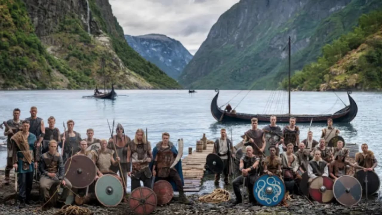 Ünlü sanatçı çekti: Norveç Millî Takımı, Viking kostümleriyle Dünya Kupası pozu verdi...