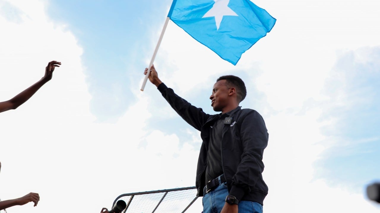 Foto - O artık halk kahramanı: Somalililer, ABD'ye alınmayan hakem Artan'a destek verdi