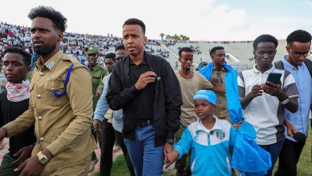 Foto - O artık halk kahramanı: Somalililer, ABD'ye alınmayan hakem Artan'a destek verdi