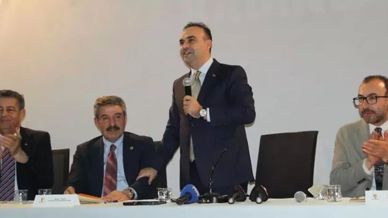 Foto - 'O dağdan az önce bilgi aldık' diyerek Türkiye'ye duyurdu: Büyük petrol müjdesi