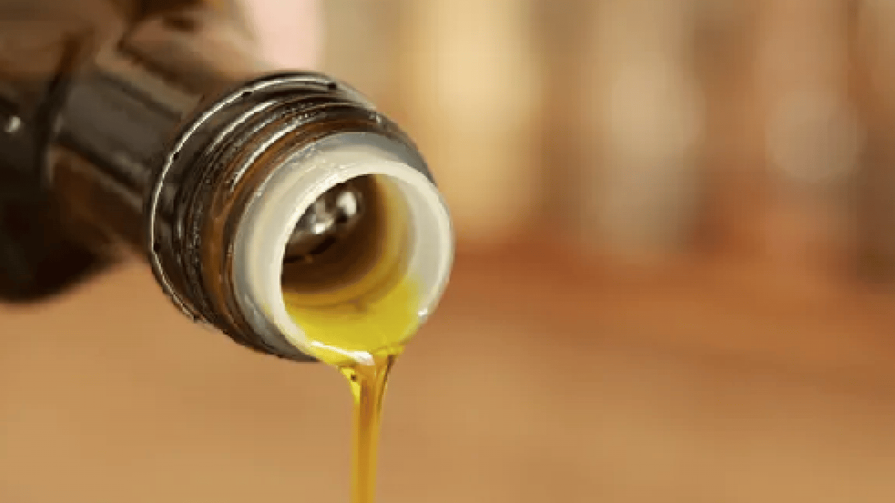 O detay çok şaşırtıcı ama yine de... Zeytinyağı şişesindeki bu parça meğer o görevi görüyormuş!