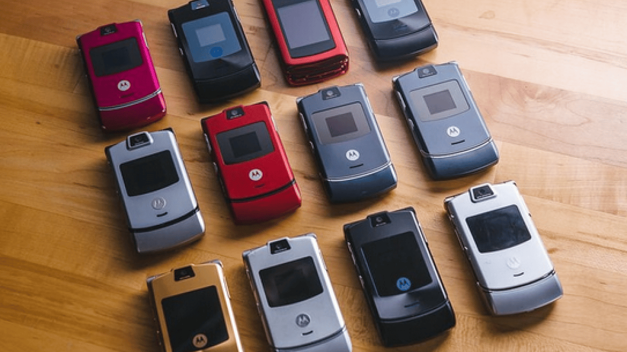 O eski telefonlar 'küçük bir servet' değerinde! Artık herkesin elinde, yoğun talep yaşanıyor! Çöpe atmayın