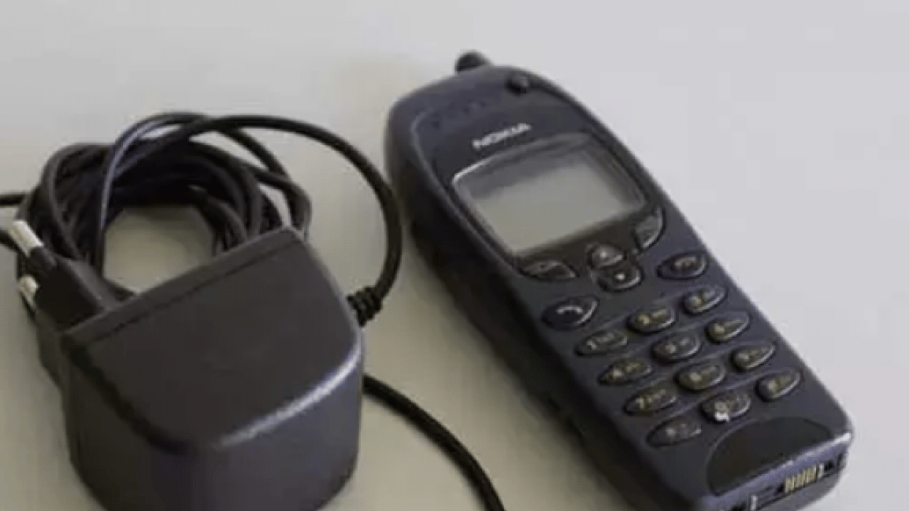 Foto - O eski telefonlar 'küçük bir servet' değerinde! Artık herkesin elinde, yoğun talep yaşanıyor! Çöpe atmayın