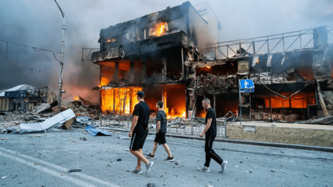 Foto - O füzeyle misilleme yaptılar! Her yer cehenneme döndü!