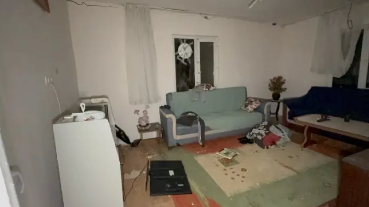 Foto - Bir ilçeyi hortum vurdu! Evlerin büyük çoğunluğu kullanılamaz halde!