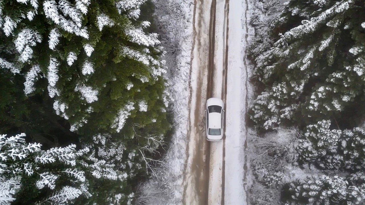 O ilimiz beyaza büründü! Kartpostallık manzara havadan görüntülendi