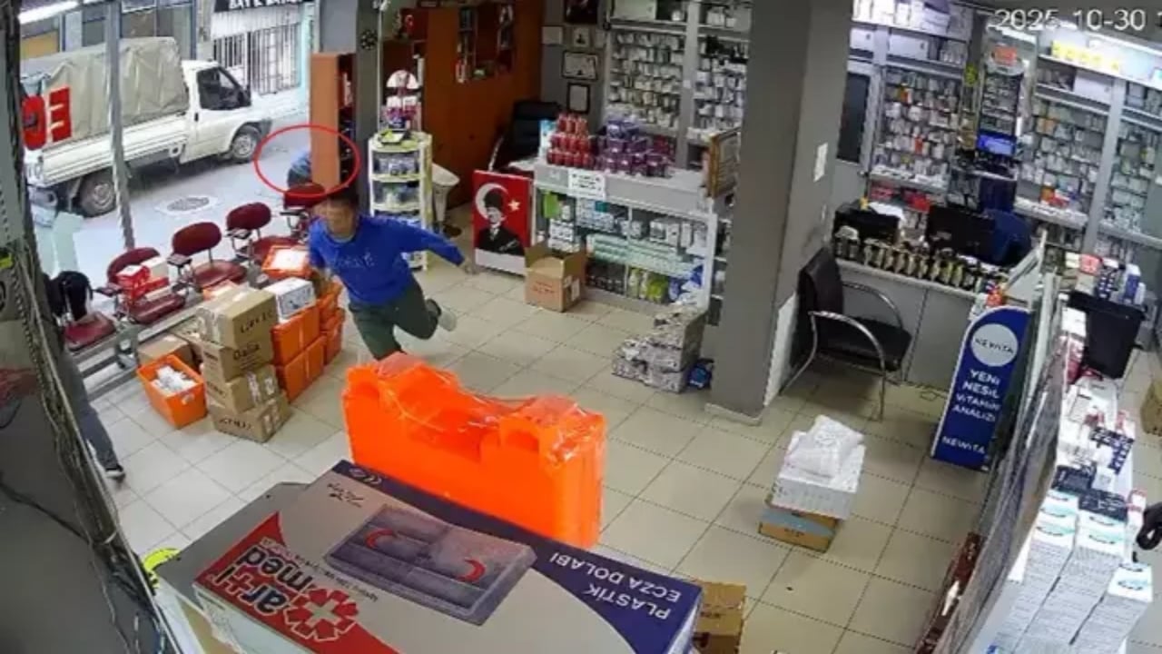 Foto - O ilimizde eczacıya sokak ortasında tecavüz girişimi! Üstüne atlayıp... 