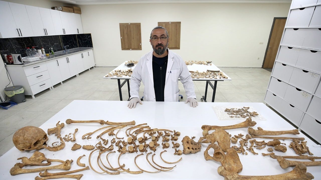 Foto - O ilimizde fışkıran tarih gün yüzüne çıkarılıyor: 72 insan iskeleti masaya yatırıldı…