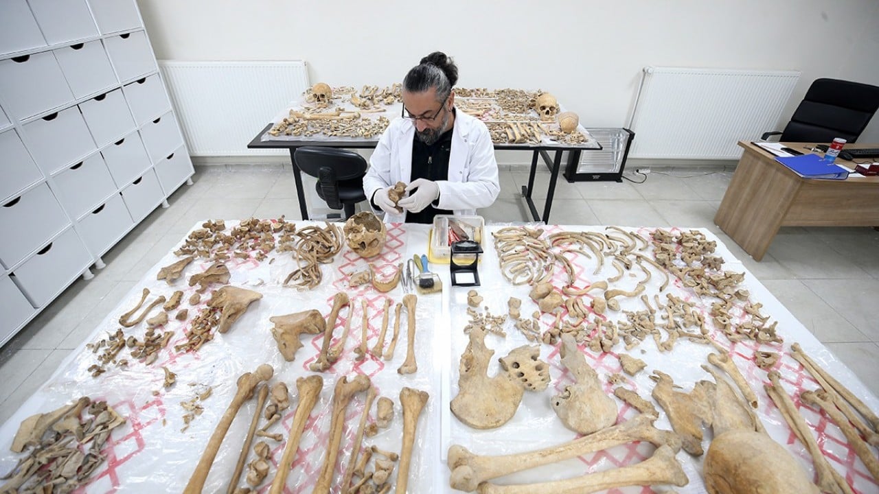 Foto - O ilimizde fışkıran tarih gün yüzüne çıkarılıyor: 72 insan iskeleti masaya yatırıldı…