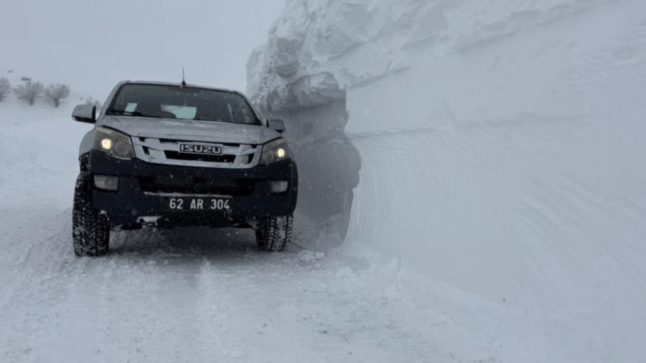 Foto - O ilimizde kar kalınlığı 3.5 metreyi buldu