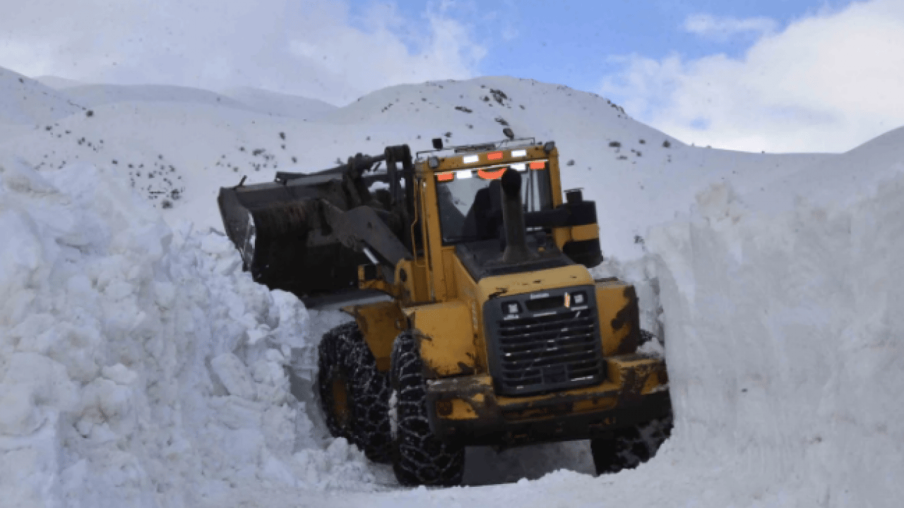 Foto - O ilimizde şaşırtan görüntü! Kar kalınlığı 5 metreyi buldu