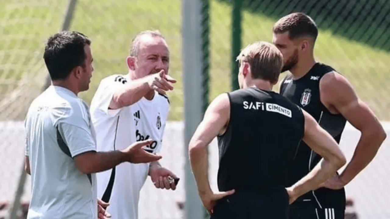 O isimler belli oldu! Beşiktaş'ta devre arasında beklenen iki veda kararı