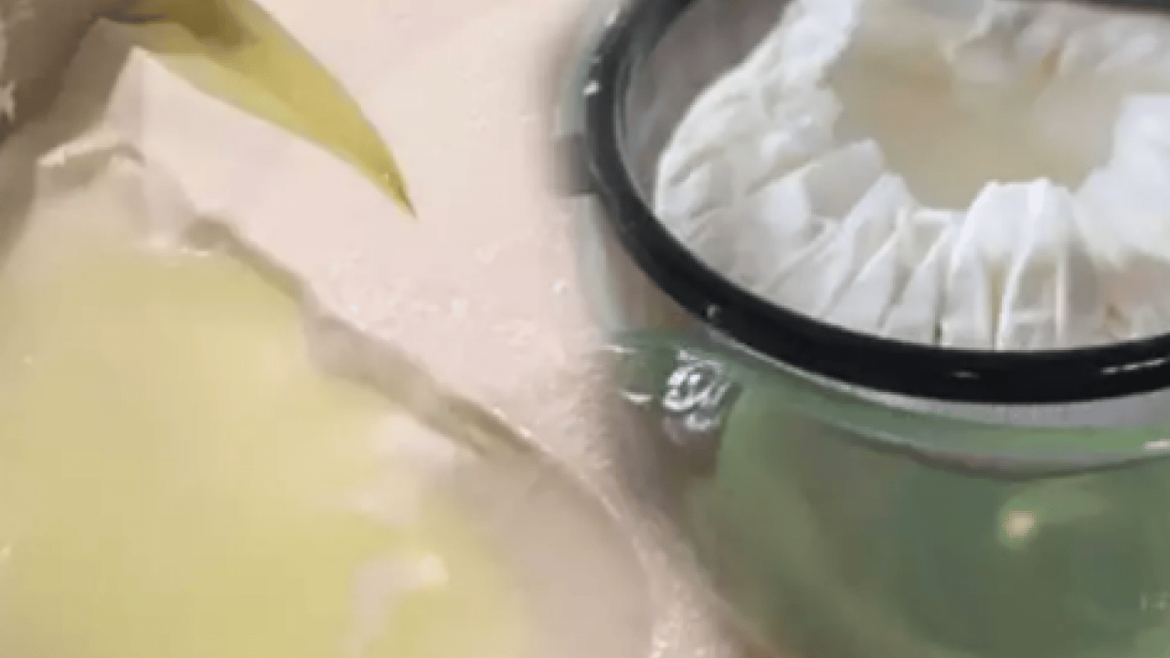 Foto - O kararı alın artık... Yoğurdun yeşil suyunu dökmeyin! Meğer o soruna şifaymış