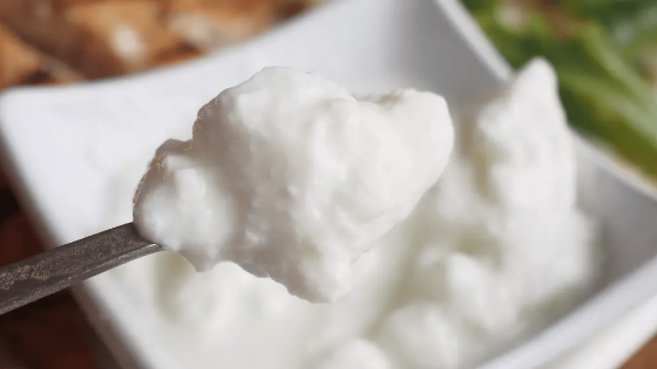 Foto - O kararı alın artık... Yoğurdun yeşil suyunu dökmeyin! Meğer o soruna şifaymış