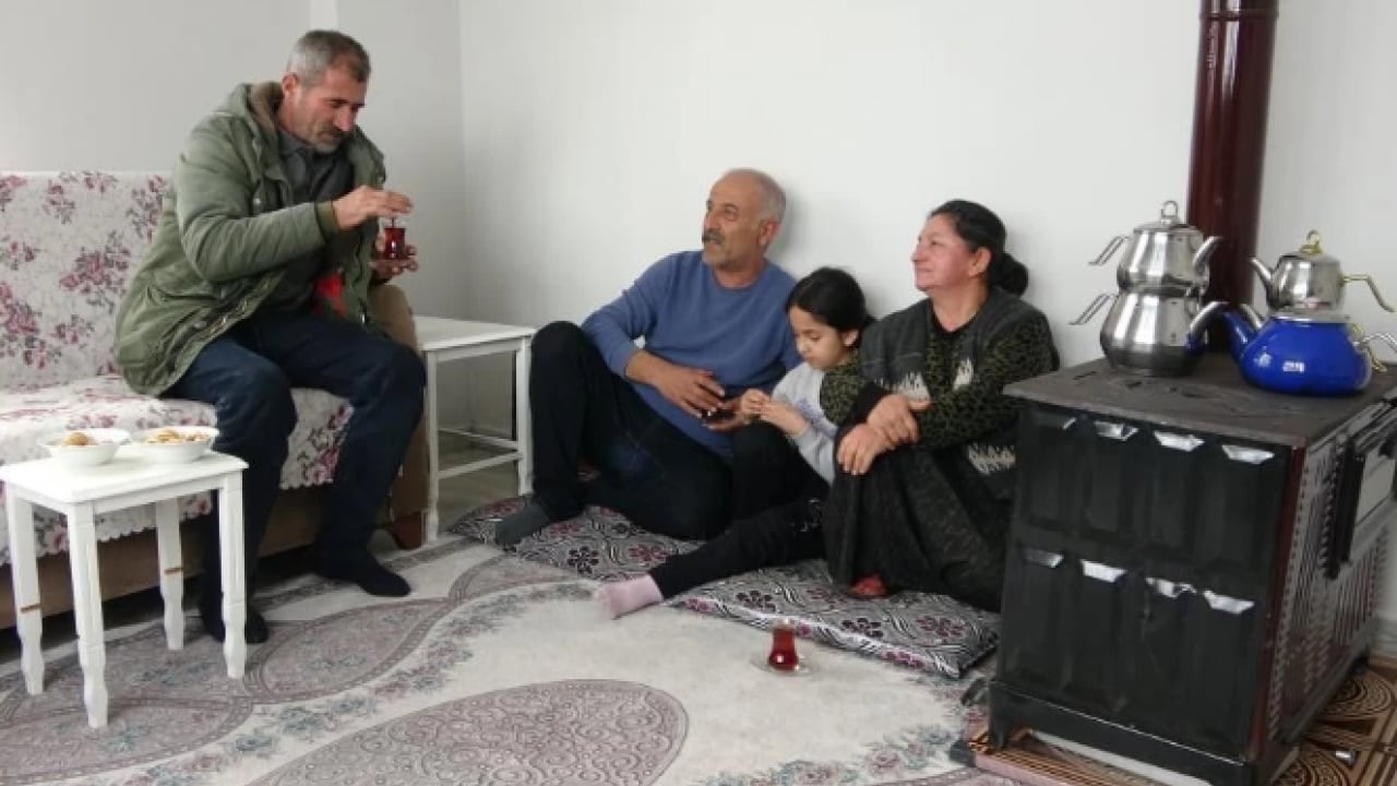 Foto - O köyde sadece muhtar ve ailesi yaşıyor